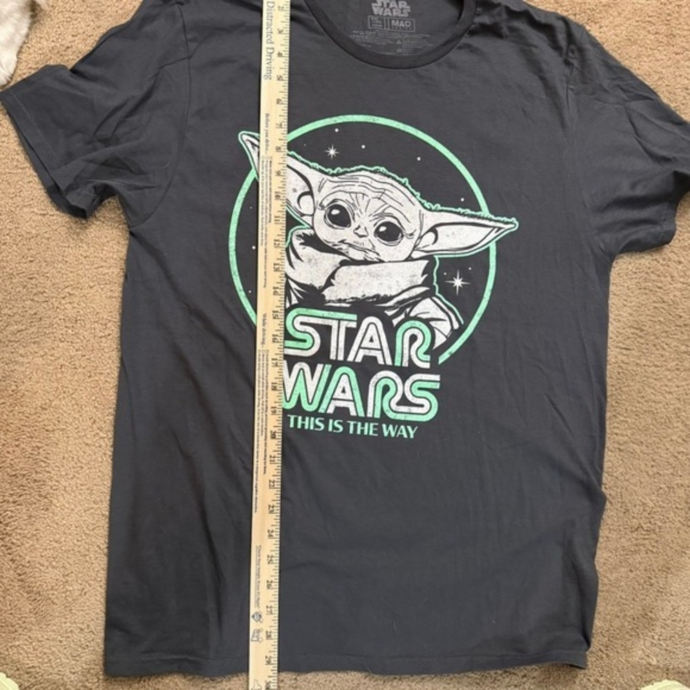 Men's The Mandalorian This Is The Way Tee Baby Yoda Size Large 100% Cotton Tee - Picture 6 of 6